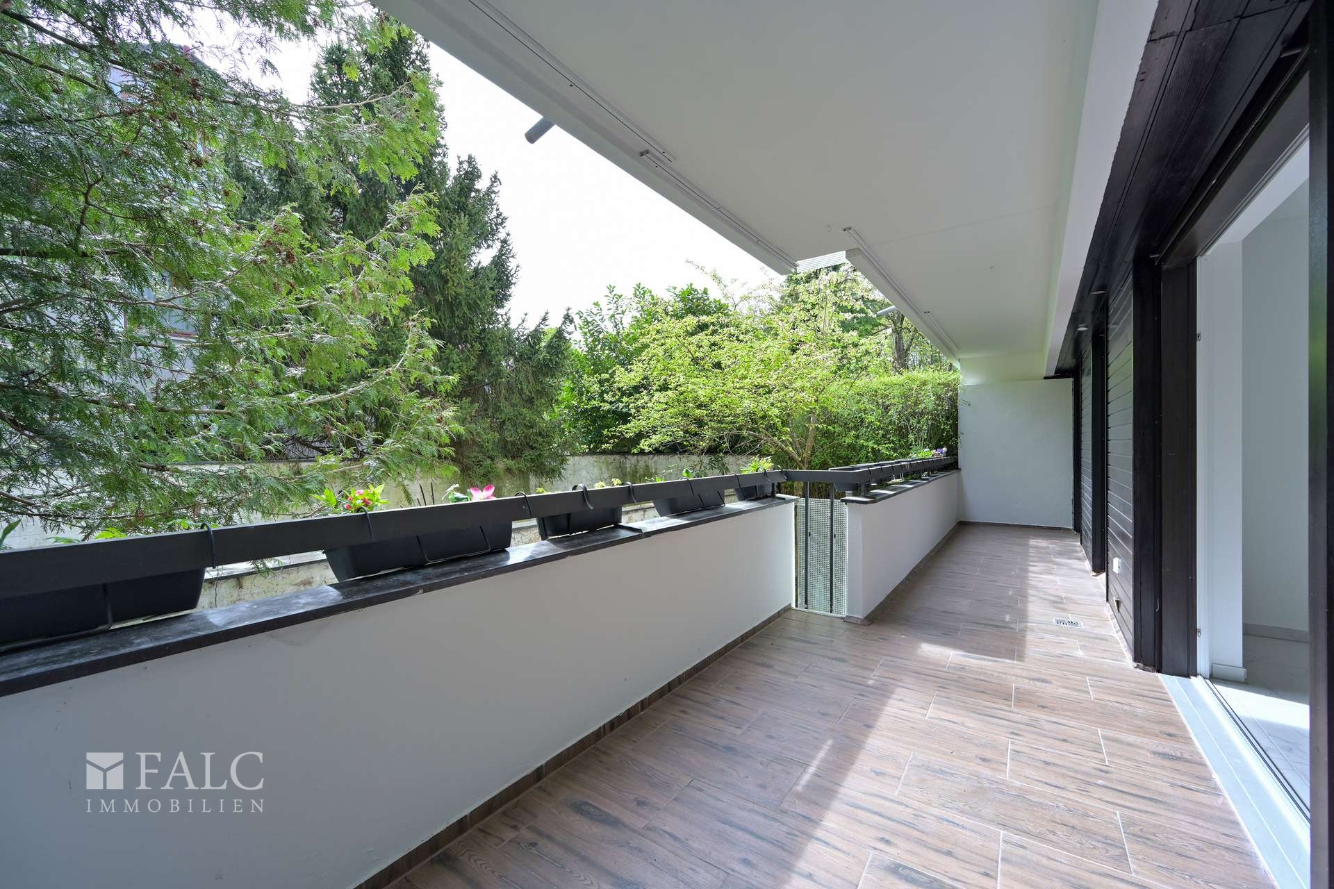 Süd-Ost Balkon